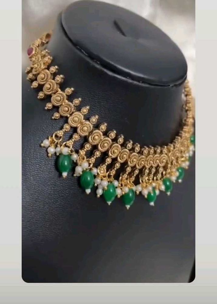Elegant Green Beaded Necklace
