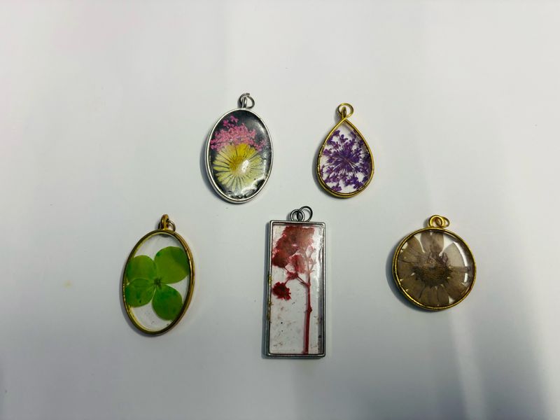 resin pendant
