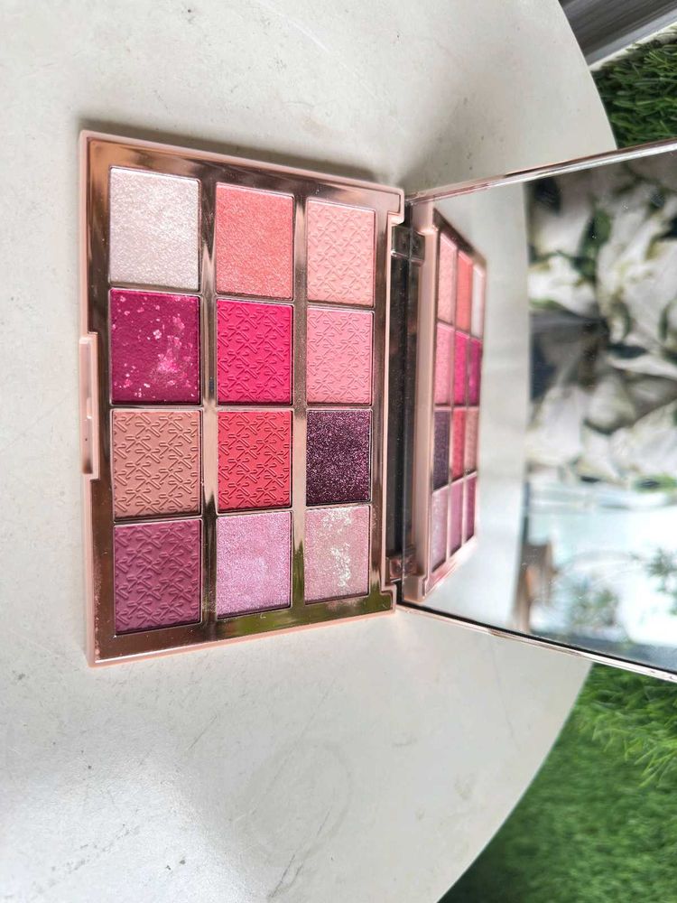 Rose Eyeshadow Palette