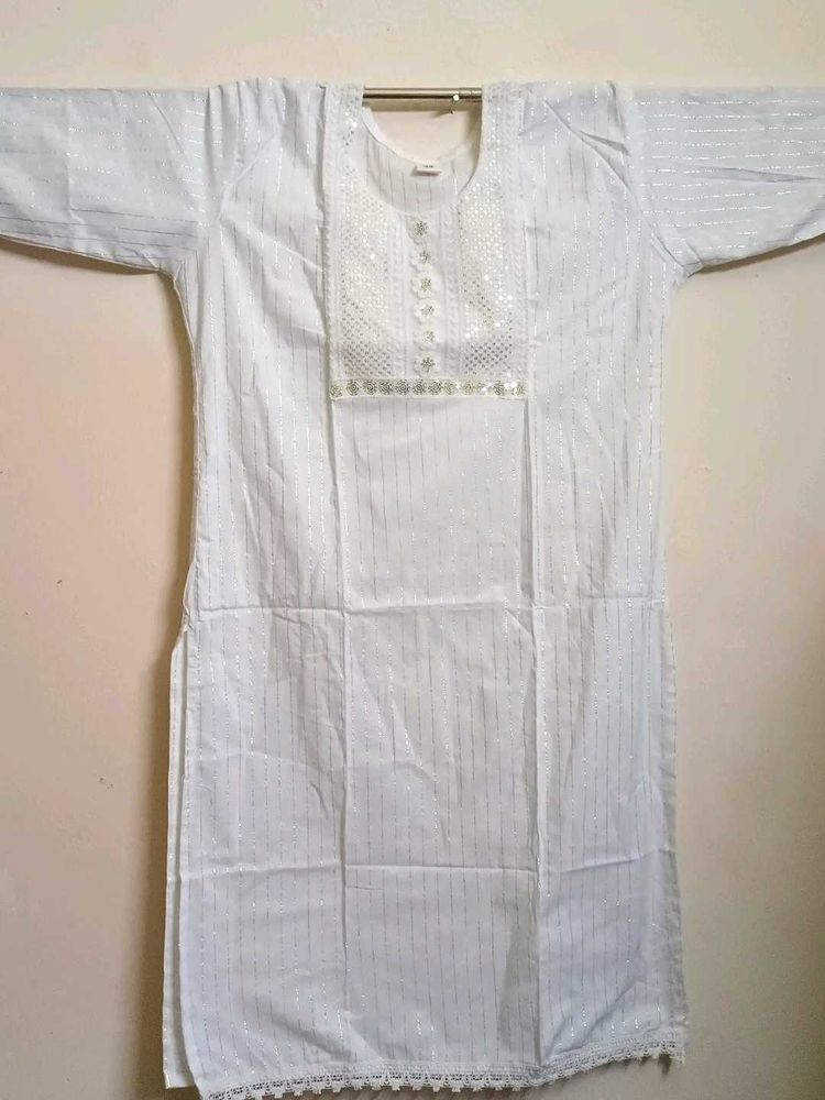 Pretty White Kurta With Lace, Sequin &amp; Thread Work