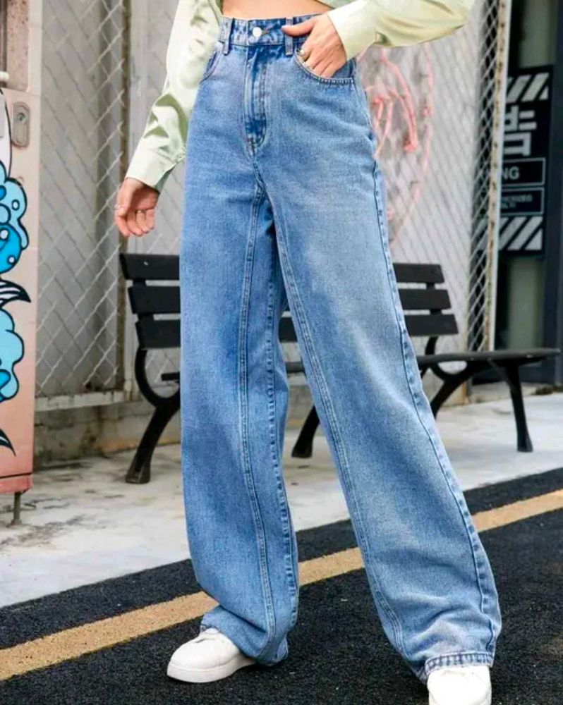 Wide Leg Light Wash Jeans