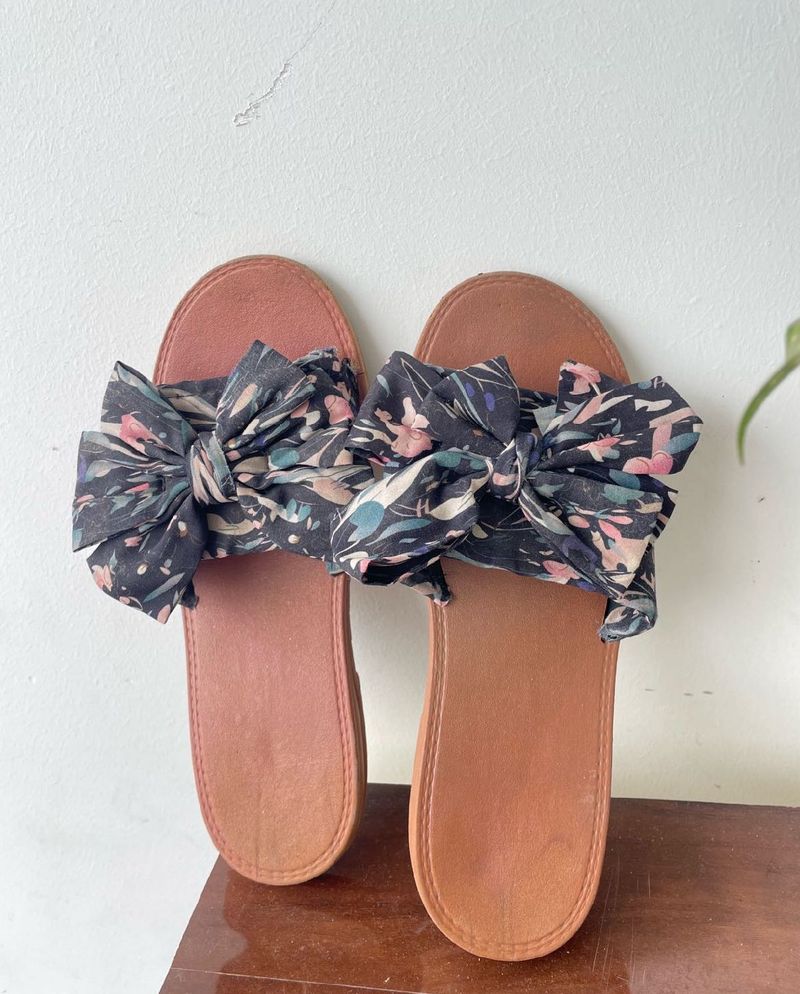 black flats