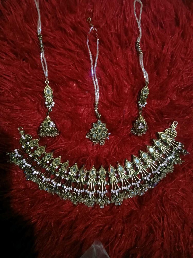 Necklace Set