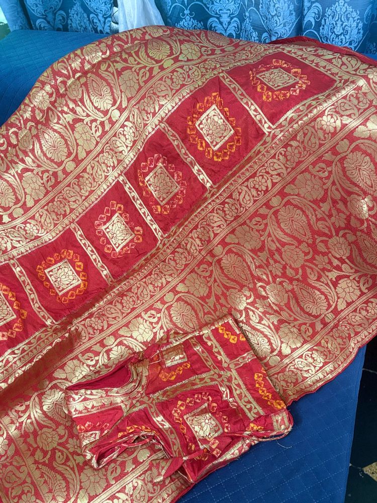 Red &amp; gold garchola saree