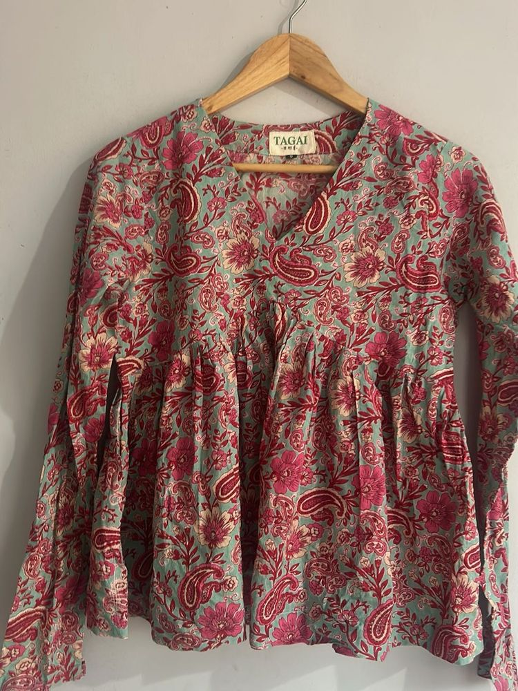 Floral Print Long Sleeve Top
