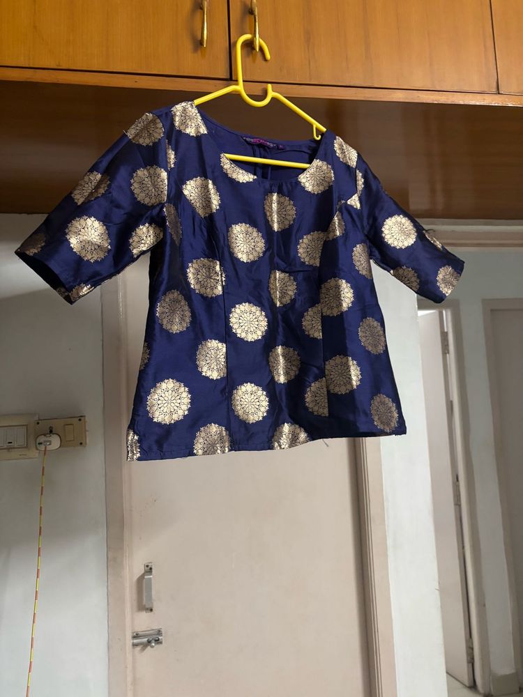 NeeBlue &amp; Gold Print Top