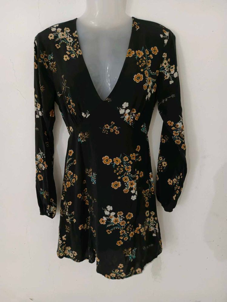 BEAUTIFUL FLORAL PRINT DRESS
