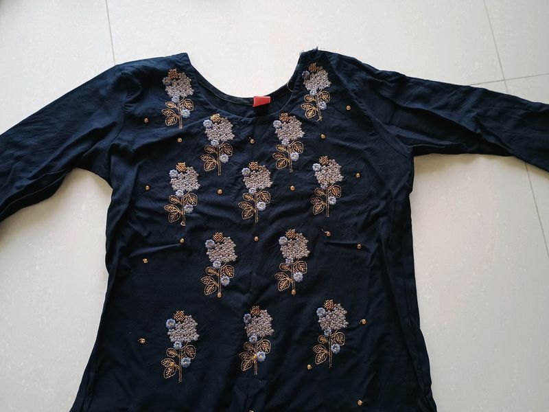 black Colur Kurta With Gold Colour Embroidery