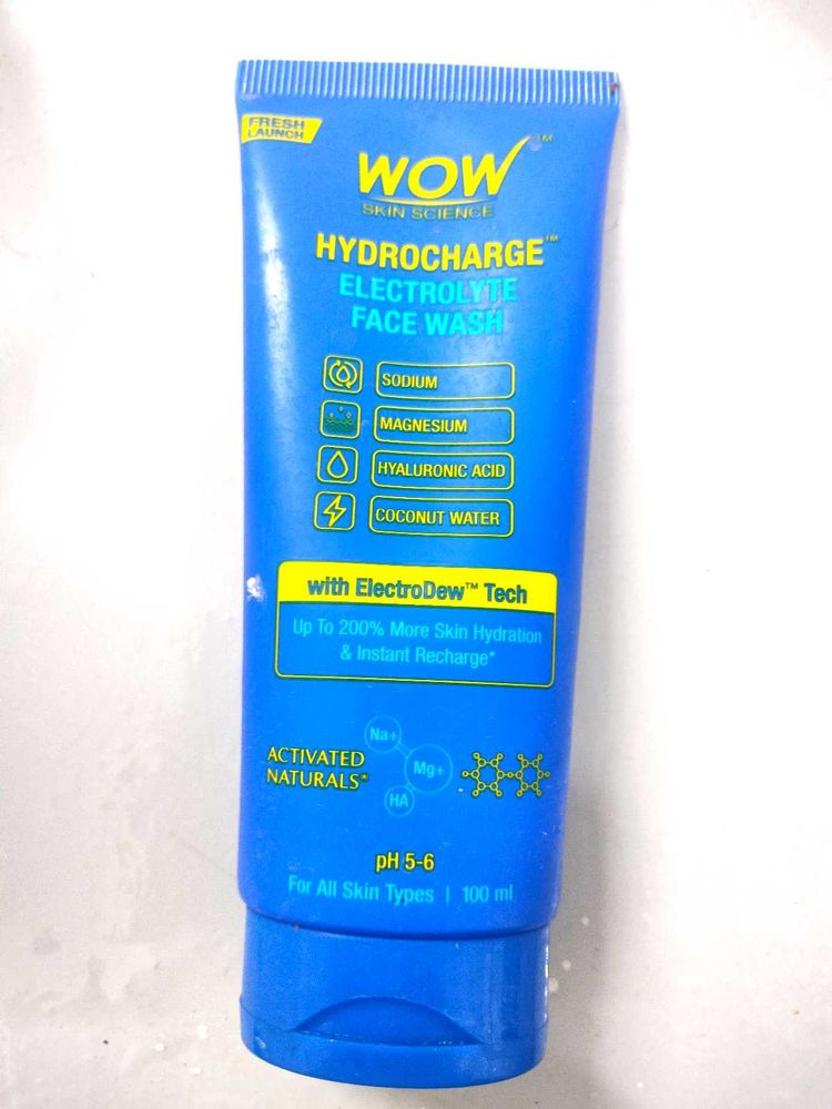 WOW Hydrocharge Electrolyte Face Wash