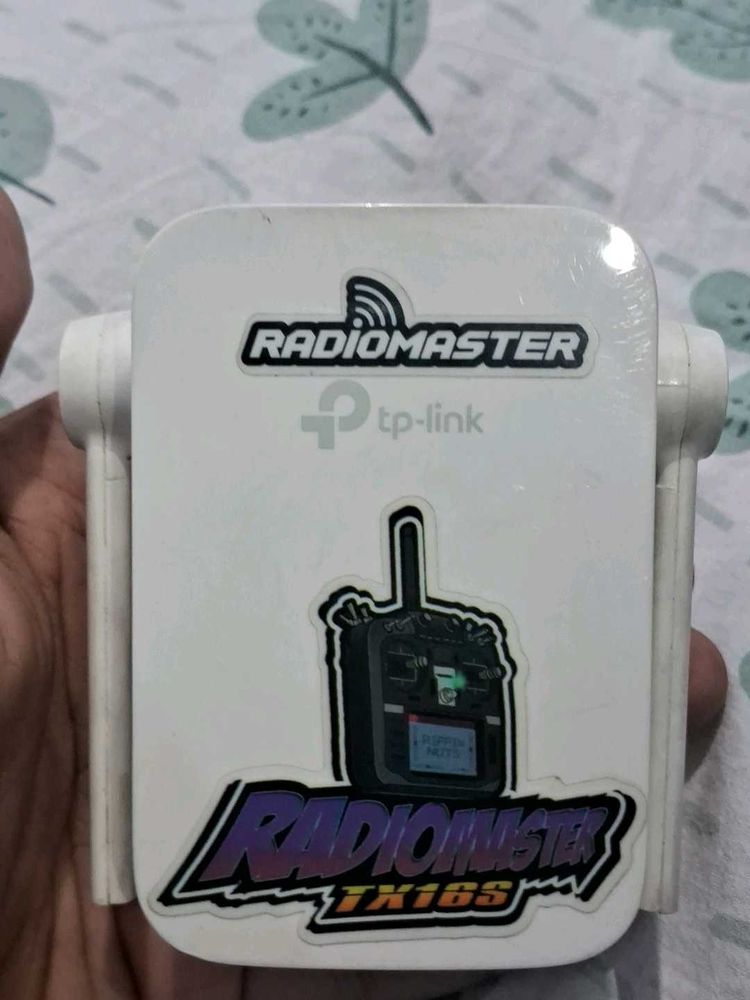 TP LINK WIFI EXTENDER RE305 AC1200