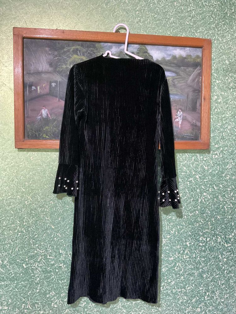 Elegant Black Velvet Dress