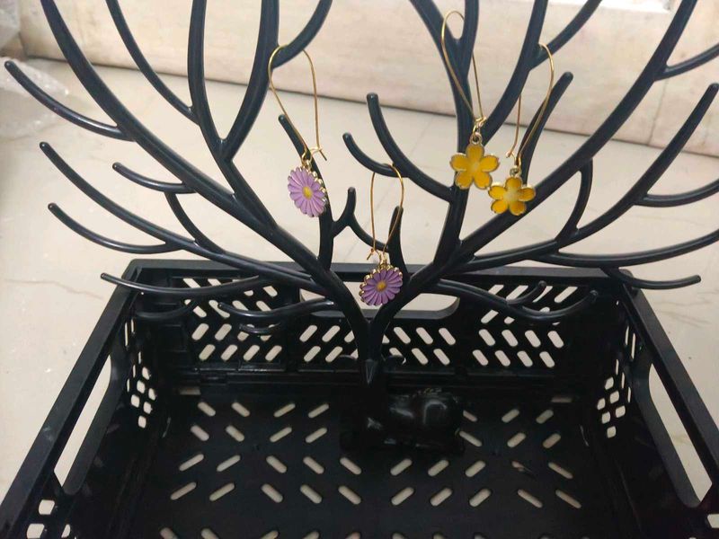 Daisy Danglers