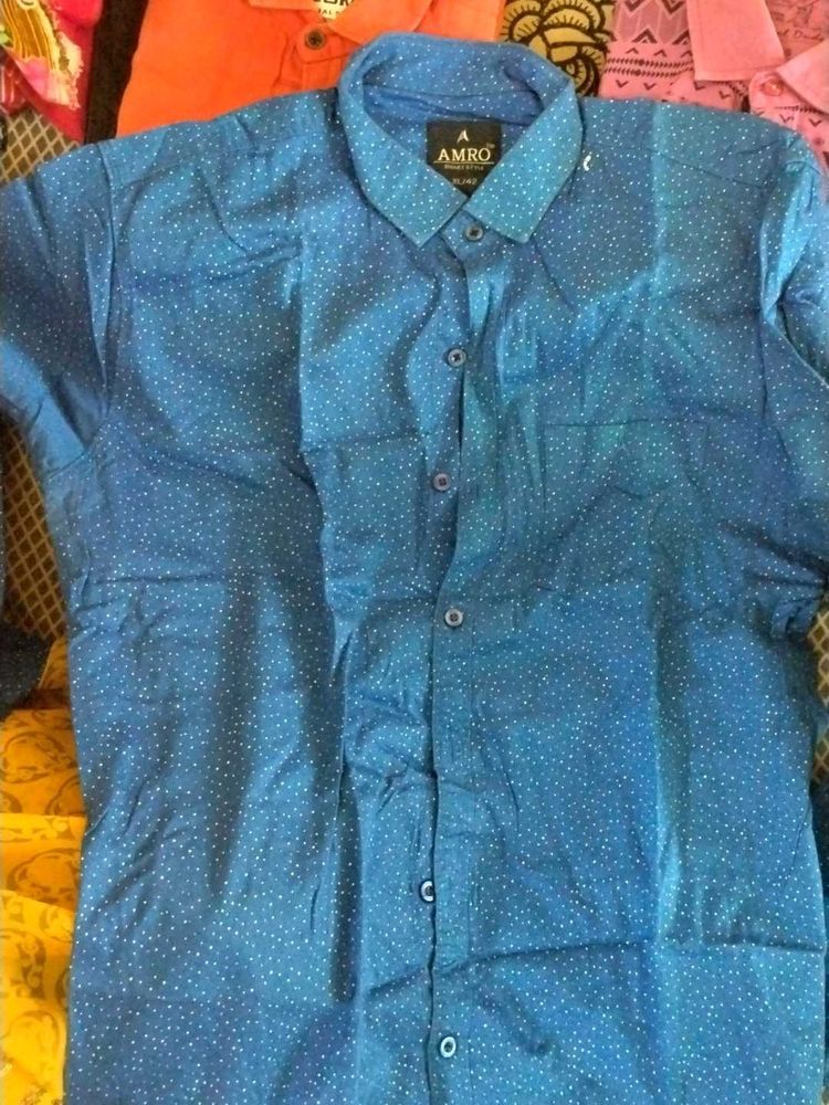AMRO Blue Polka Dot Button-Down Shirt