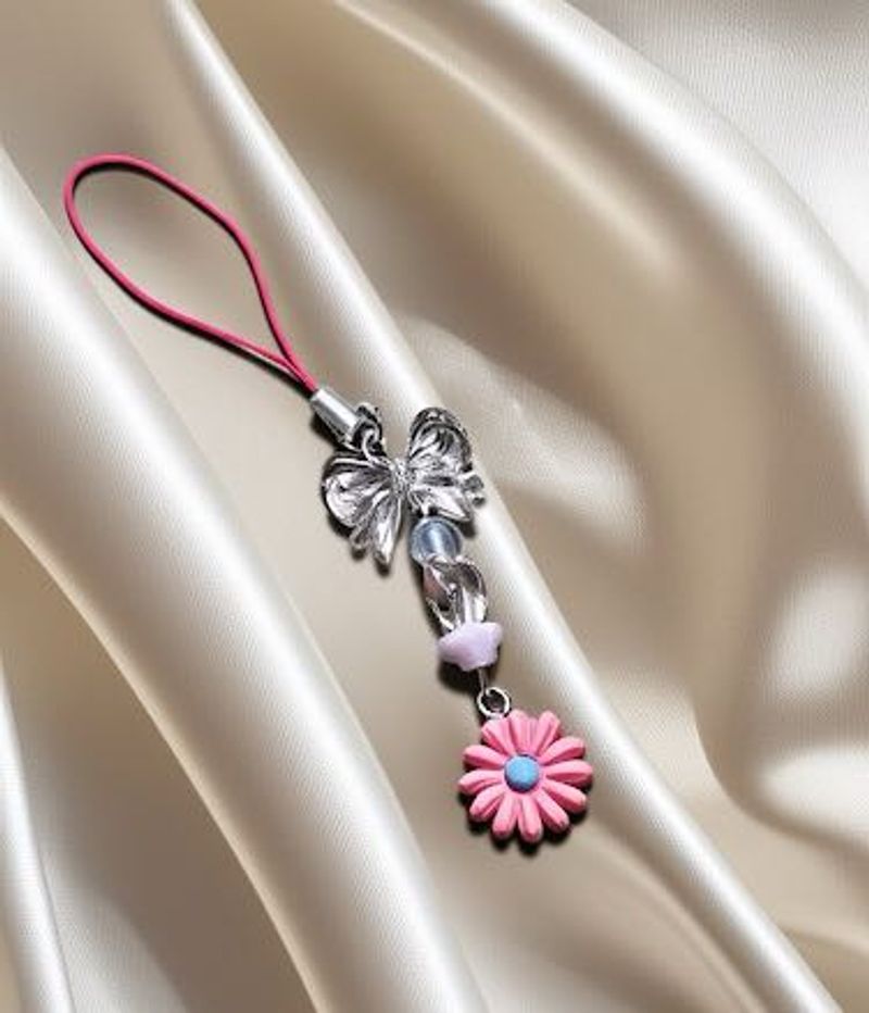 Cute Bow &amp; Daisy Phone Charm