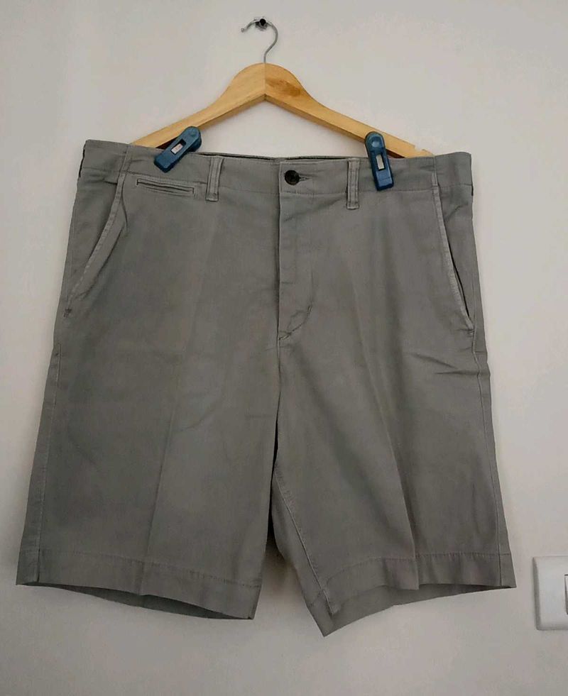 Men&#39;s Grey Shorts