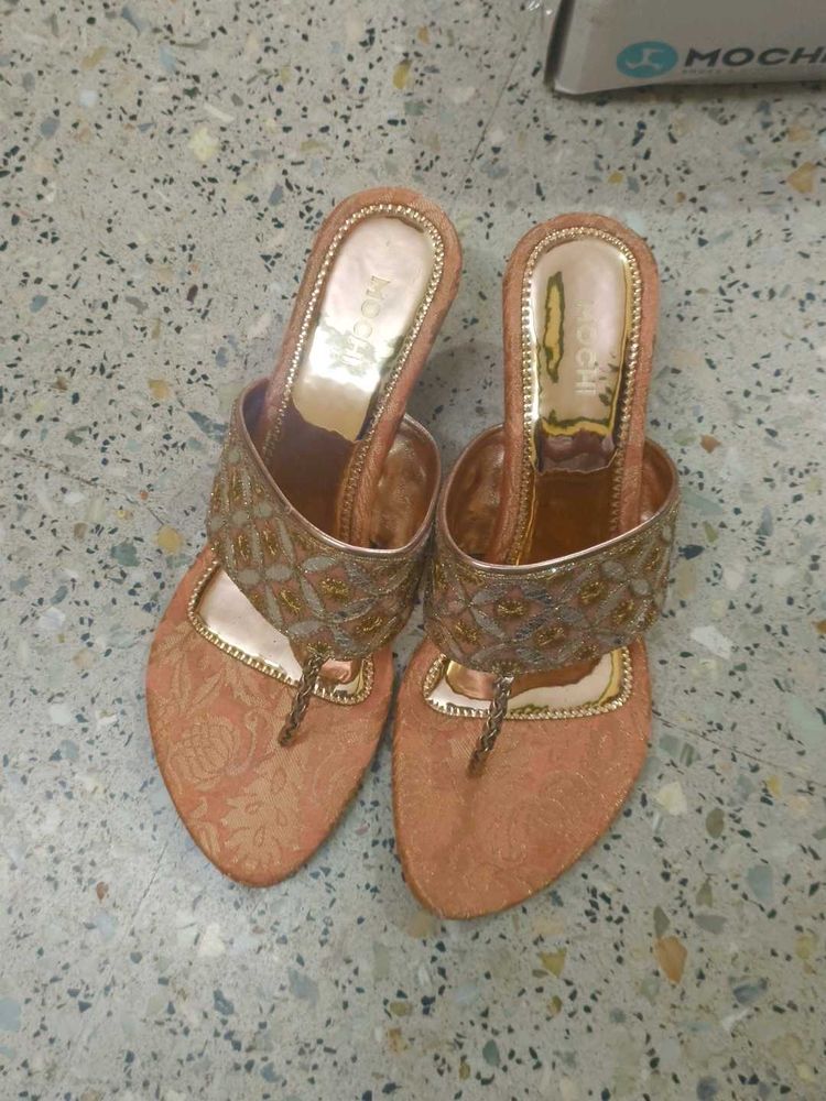 Mochi Embellished Toe Ring Heels - Size 7