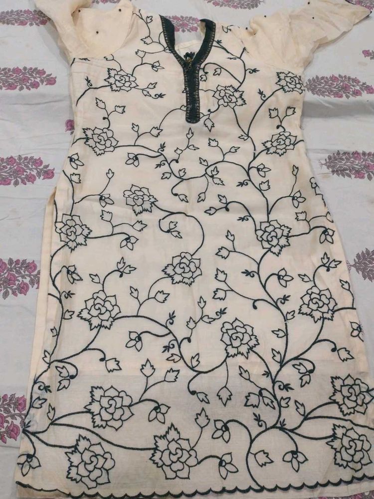 Floral Embroidered suit