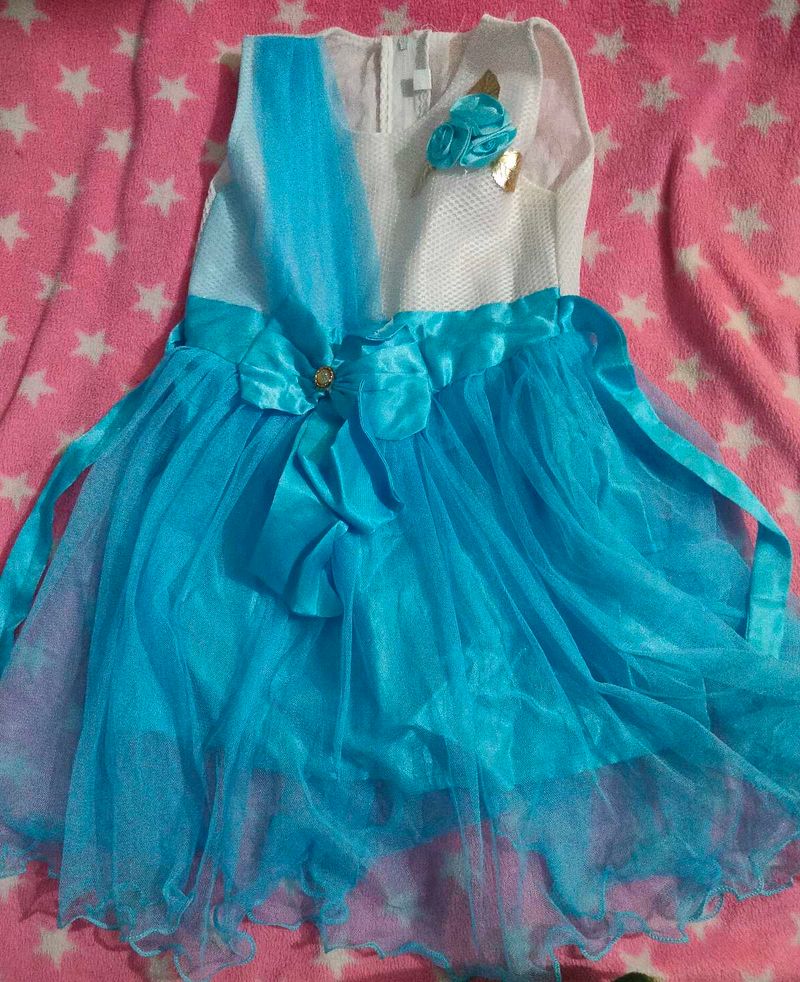 Cute Blue &amp; White Party Dress