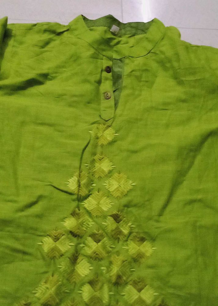 Green Embroidered Kurta