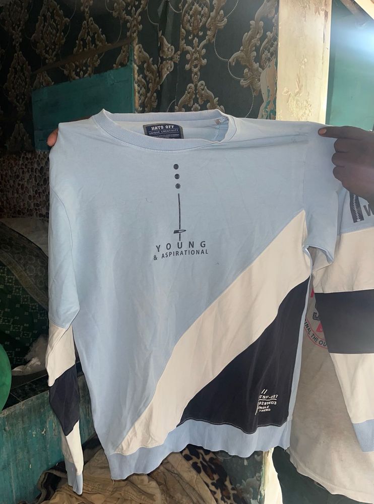A sweatshirt