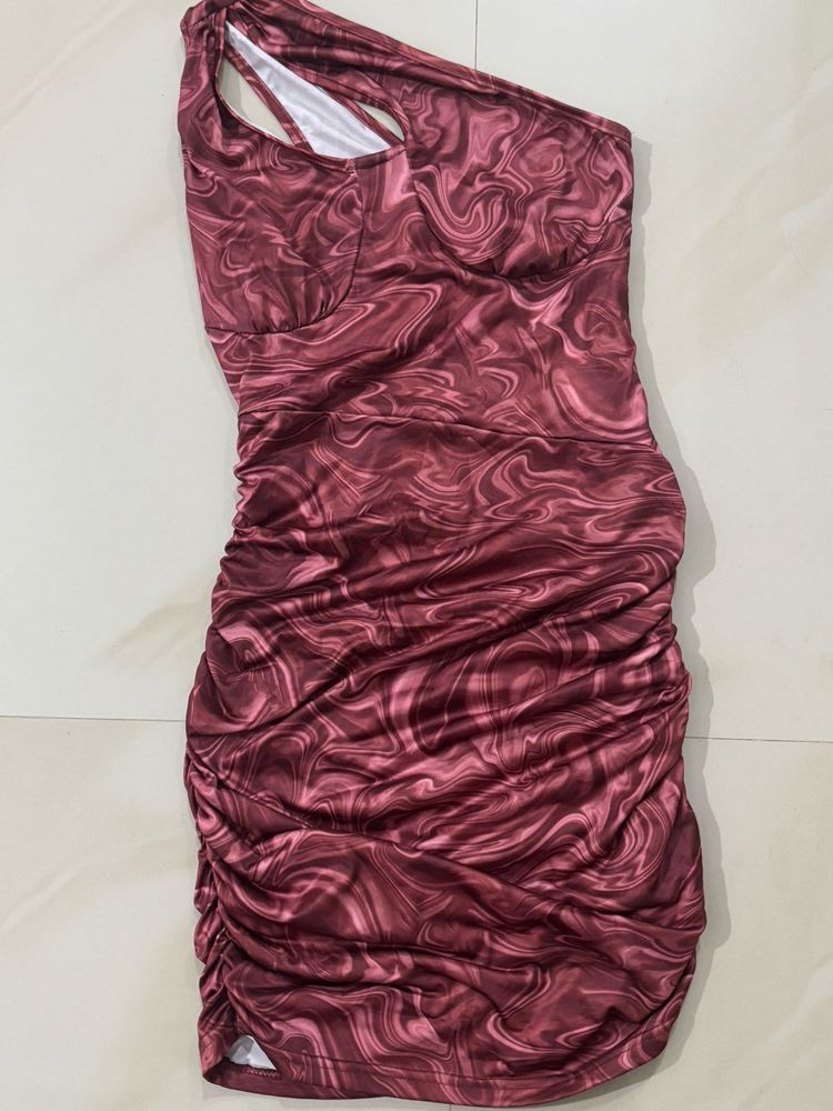 One Side Arm Bodycon Dress