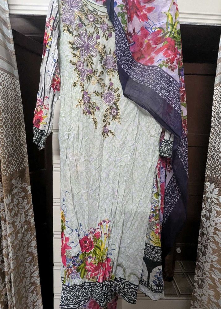 Floral Print Salwar Kameez Suit