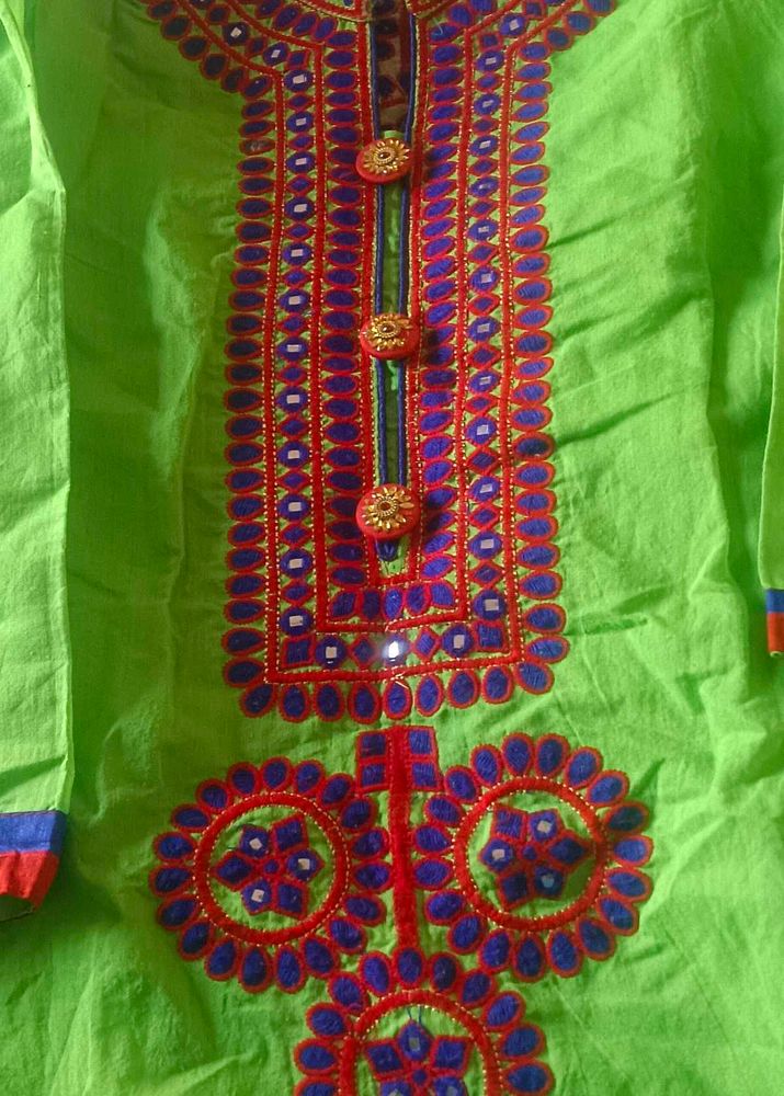 Green Embroidered Kurta