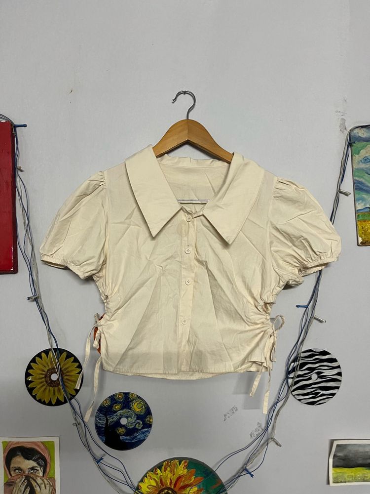 Cute Collared Top🤍