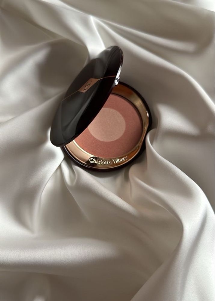 Charlotte Tilbury Cheek To Chic Blush