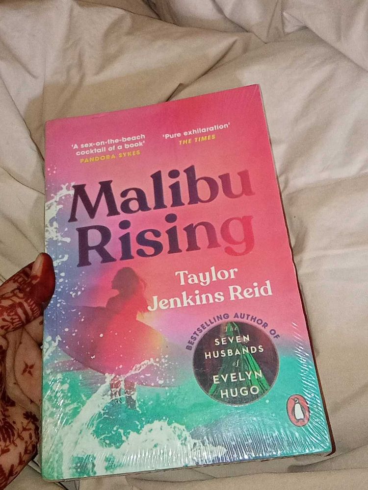Malibu Rising by Taylor Jenkins Reid