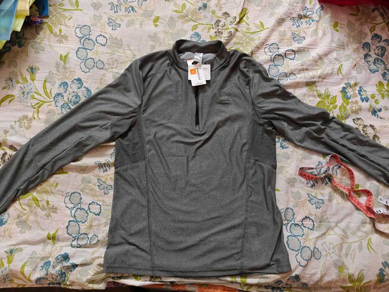 Quechua by Decathlon Men's Grey Tshirt