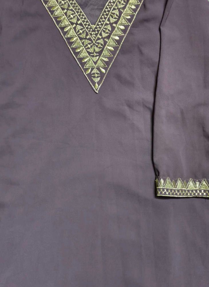 Elegant Embroidered Kurta