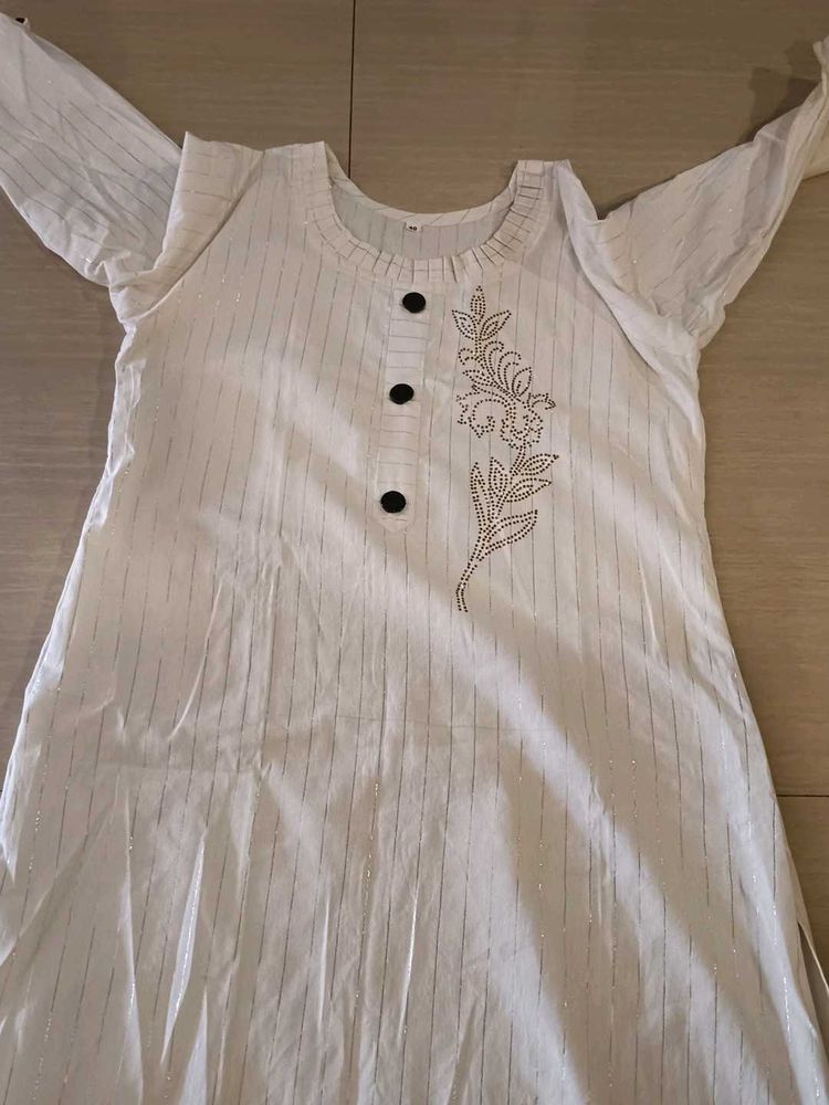 Elegant White Striped Kurta