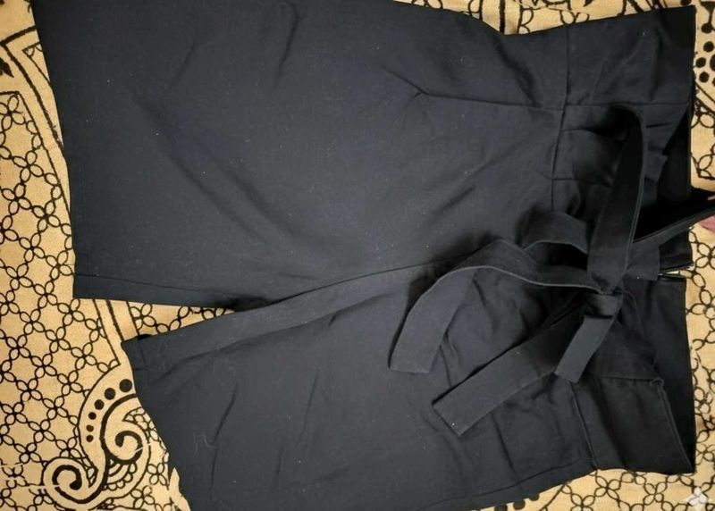 Black shorts with Tie Belt