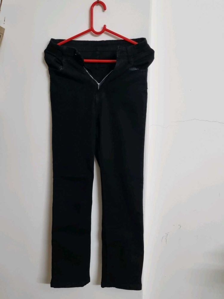 Straight High Rise Black Jeans