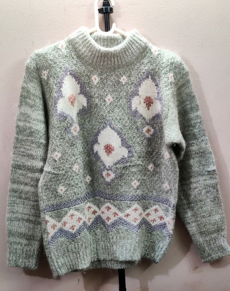 women&#39;s premium vintage old knitted sweater