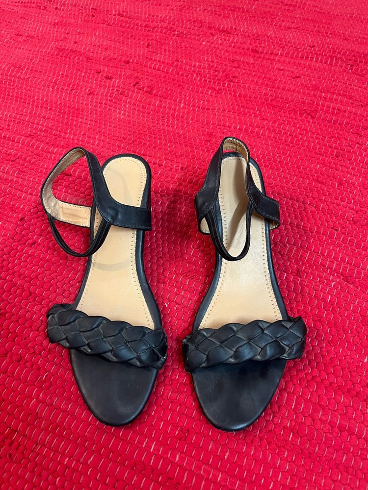 Black Heel