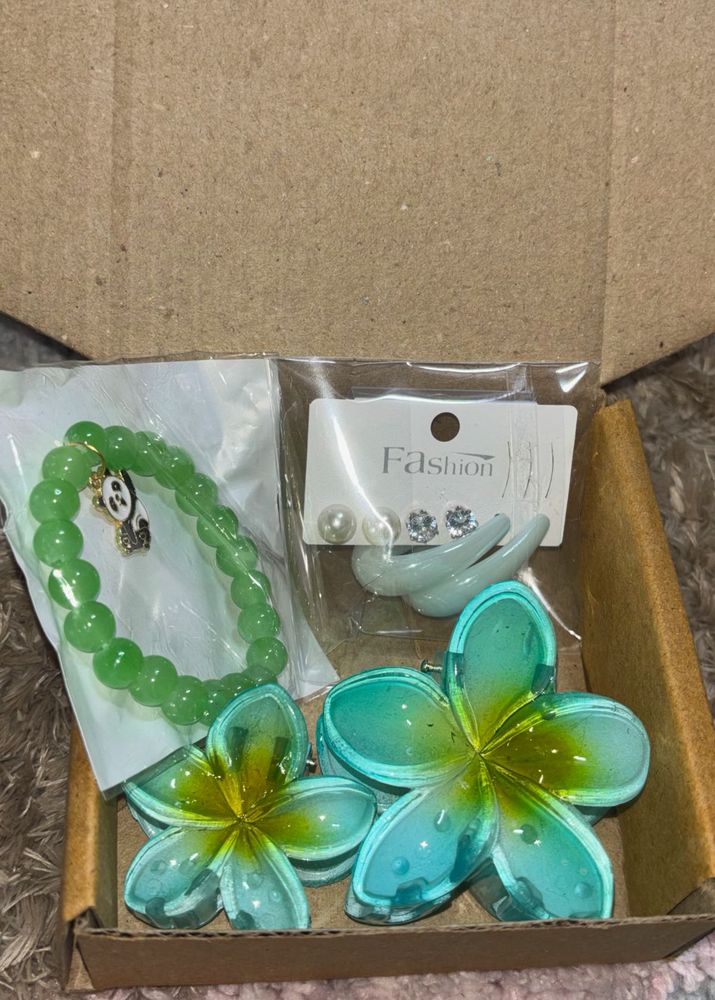 Jewellery Set Hamper Pack of 4 item