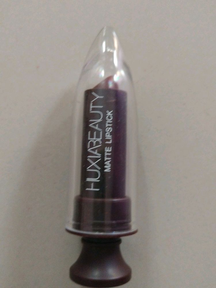 Huda Beauty Lipstick