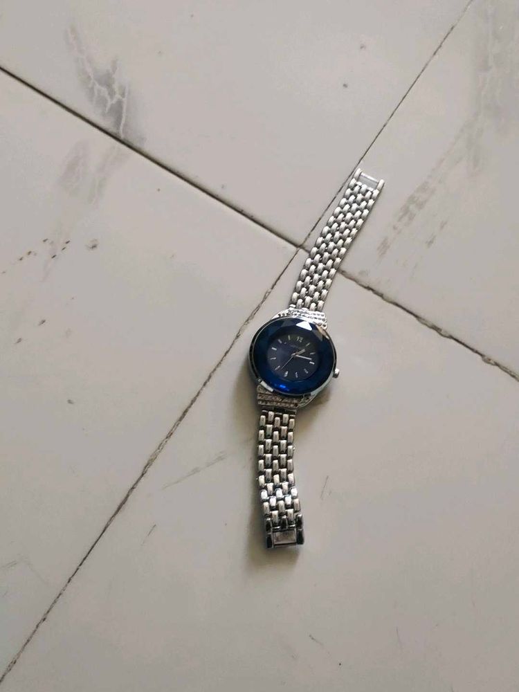 Elegant Women's Wristwatch