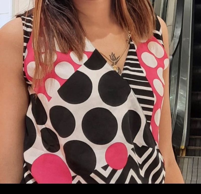 Gorgeous Dot Top