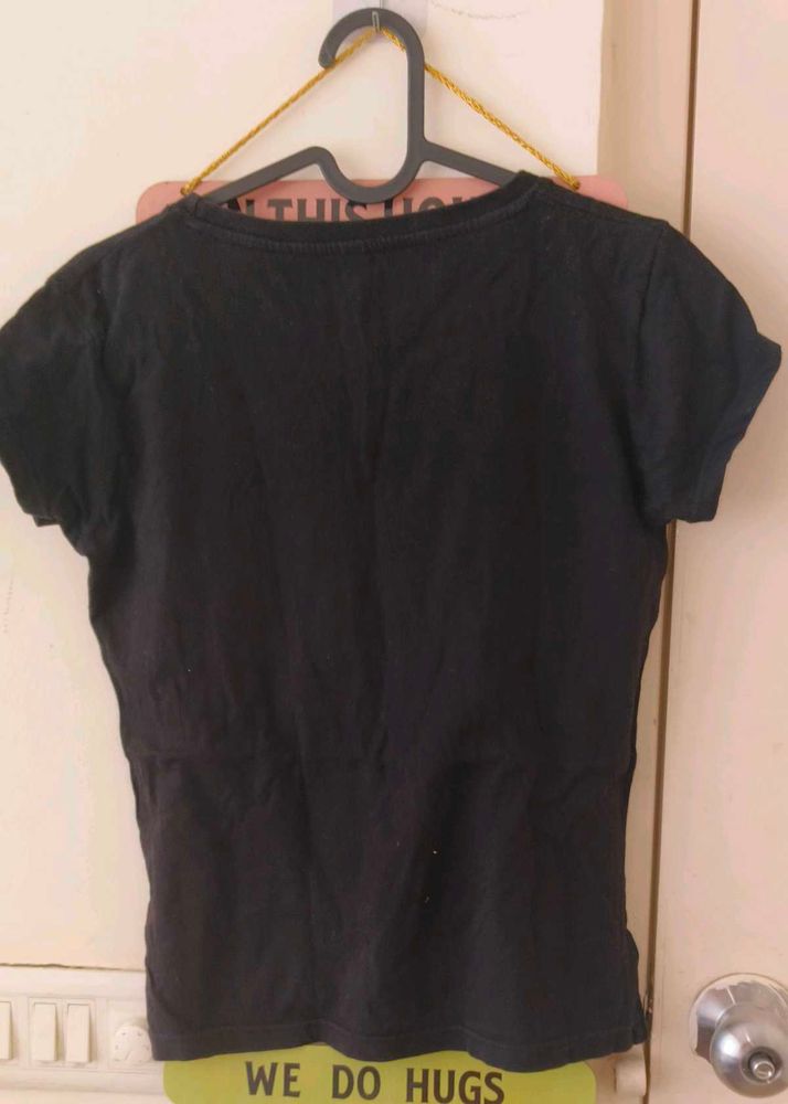 Black T-shirt