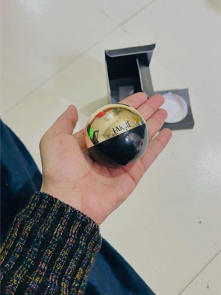 lakme daily wear matt foundation