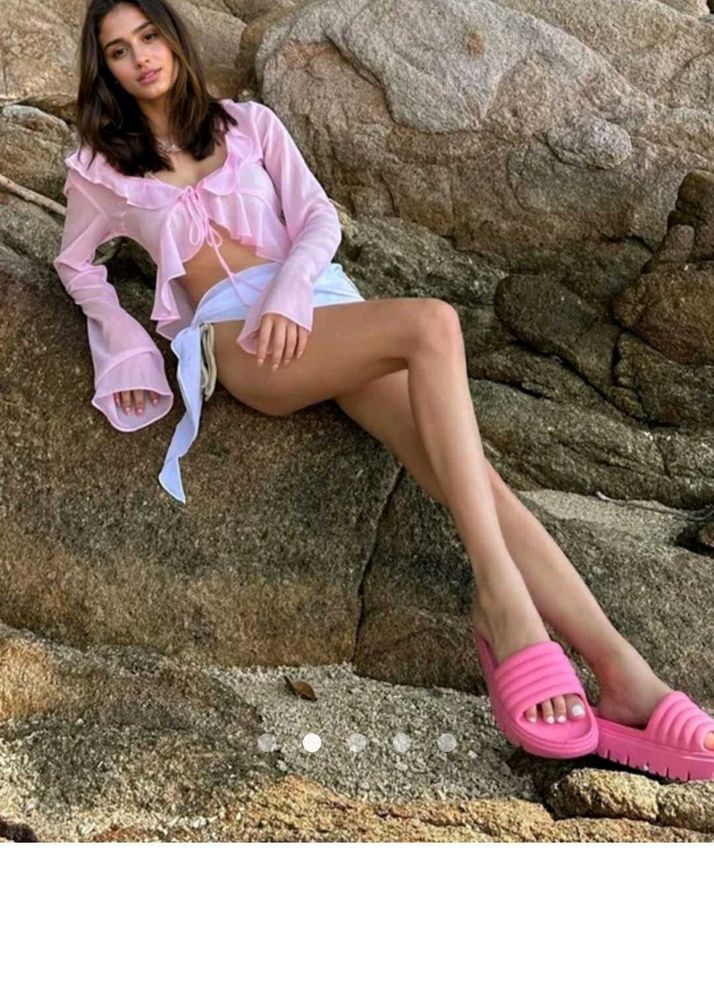 Cropped Pink top