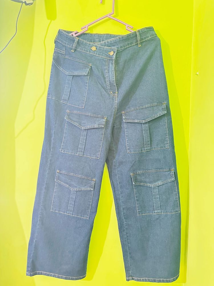 Women Blue Cargo Straight Jeans