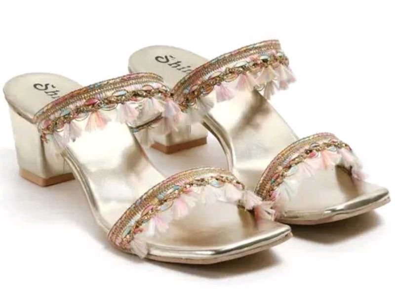 💛Golden heels👡👡