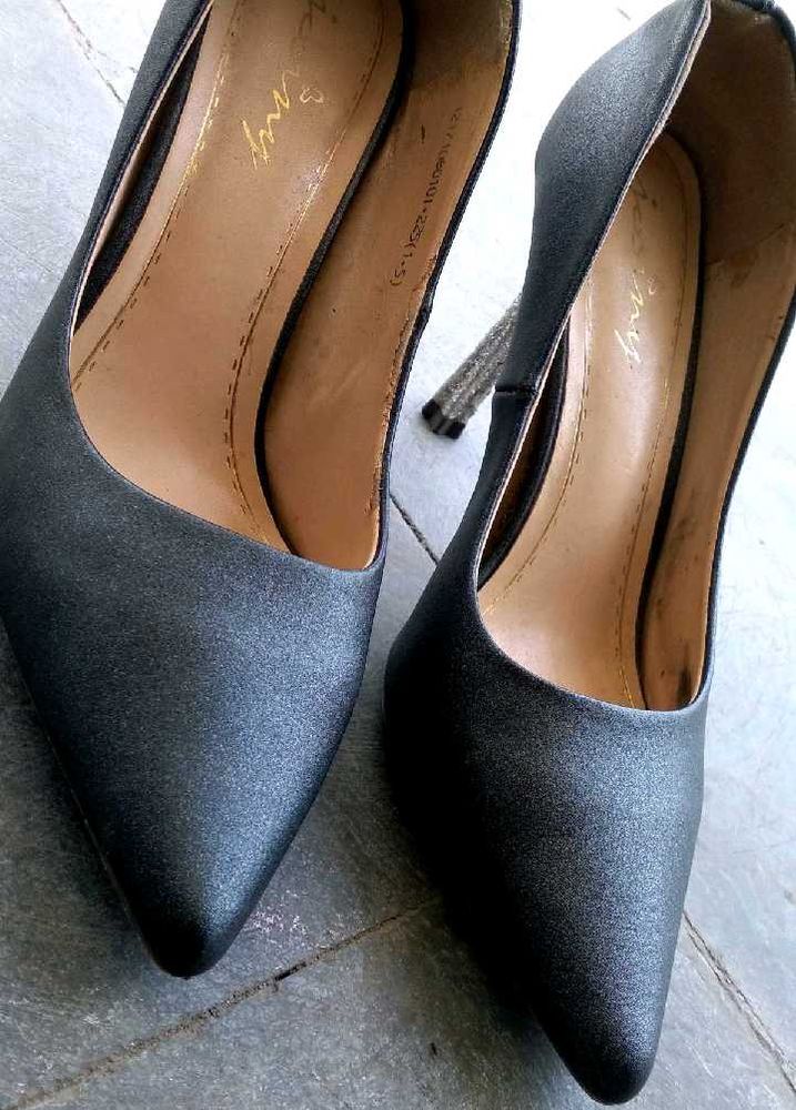 Elegant Black Heels