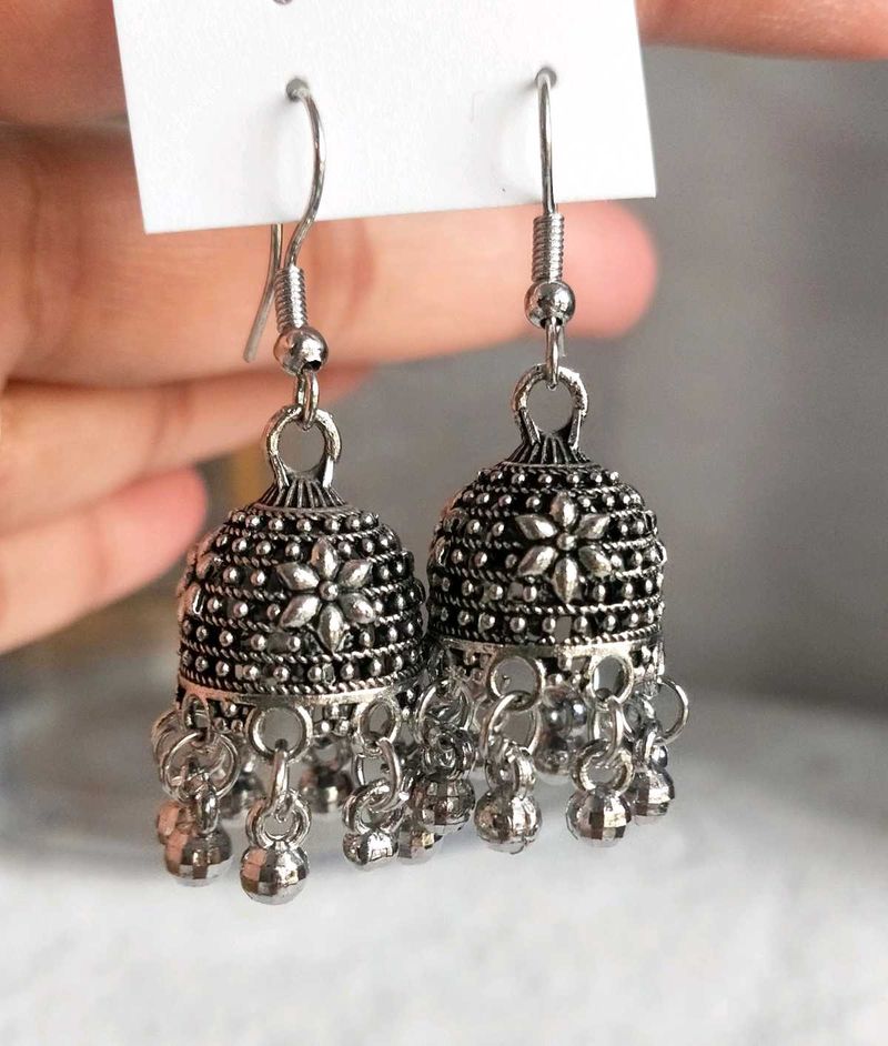 Silver Toned Jhumkis