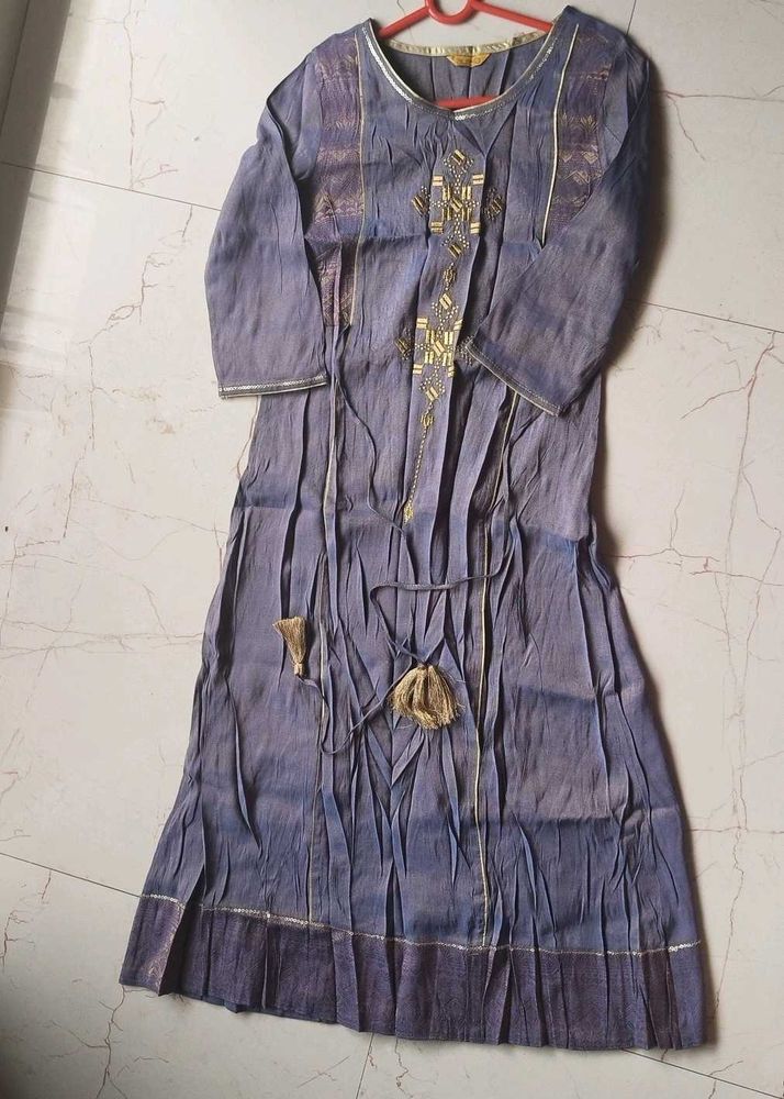 Elegant purple with some golden effect Embellished