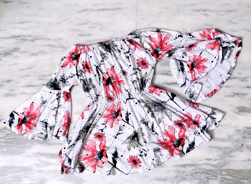 Off Shoulder Top😍